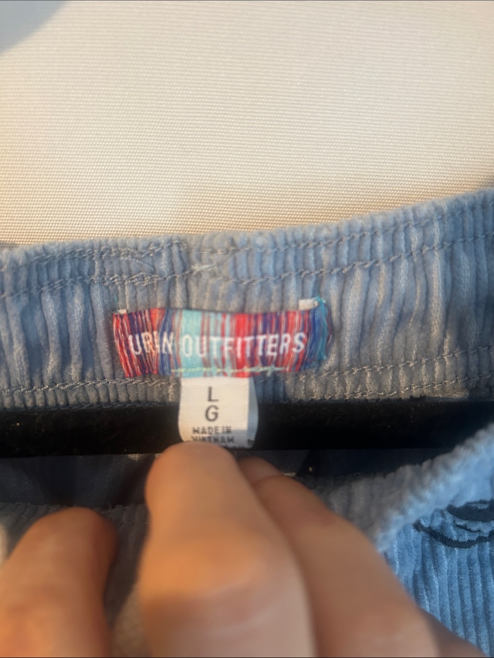 Urban outfitter, NWT size L blue corduroy pants with Yin Yang embroidered - Picture 3 of 7